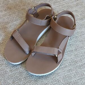 Teva Original Universal Leather Sandal in Caribou